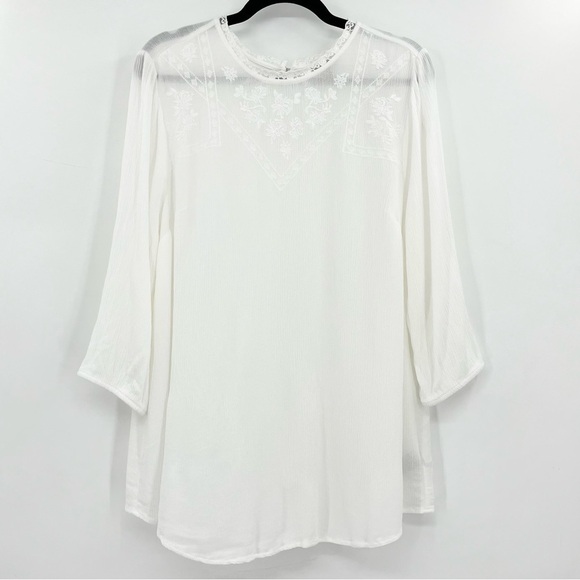 Torrid White Crinkle Gauze Embroidered Blouse Top 1X - Picture 3 of 13
